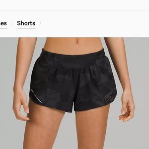 2.5 hotty hot lululemon shorts